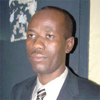 puppet Claudy Gassant.